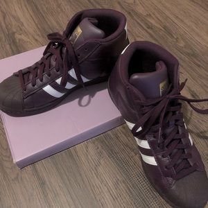 Men’s High Top Adidas Pro Model- (Mens 7.5 / Women’s 9)  - Wine/burgundy color